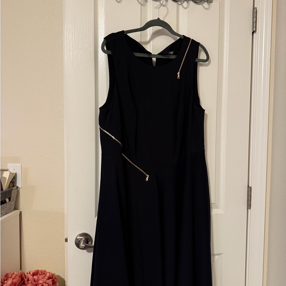 Abs Platinum Black Midi Dress with Gold Accents